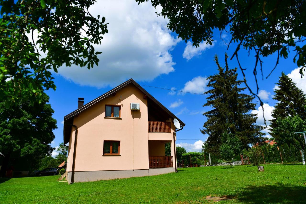 Apartman Jelena Rakovica Exterior photo