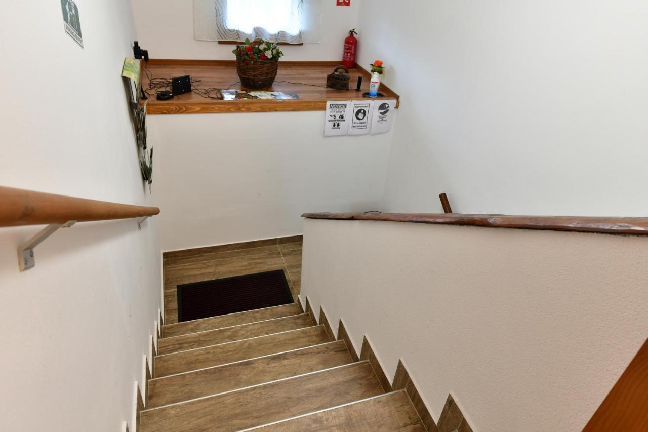 Apartman Jelena Rakovica Exterior photo